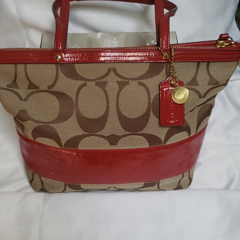 COACH Medium Size Tote